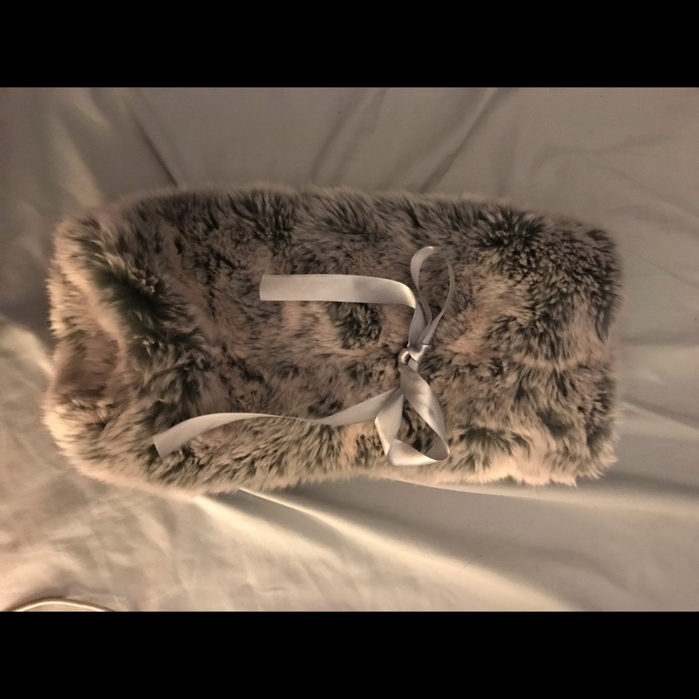 Fur wine jacket